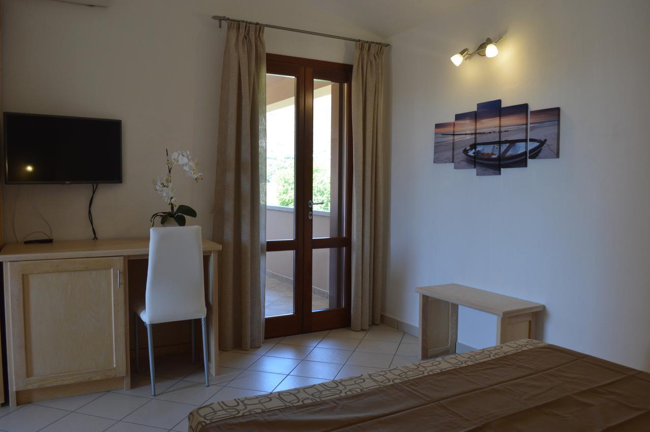 Guest Rooms Affittacamere San Teodoro  Ngoại thất bức ảnh