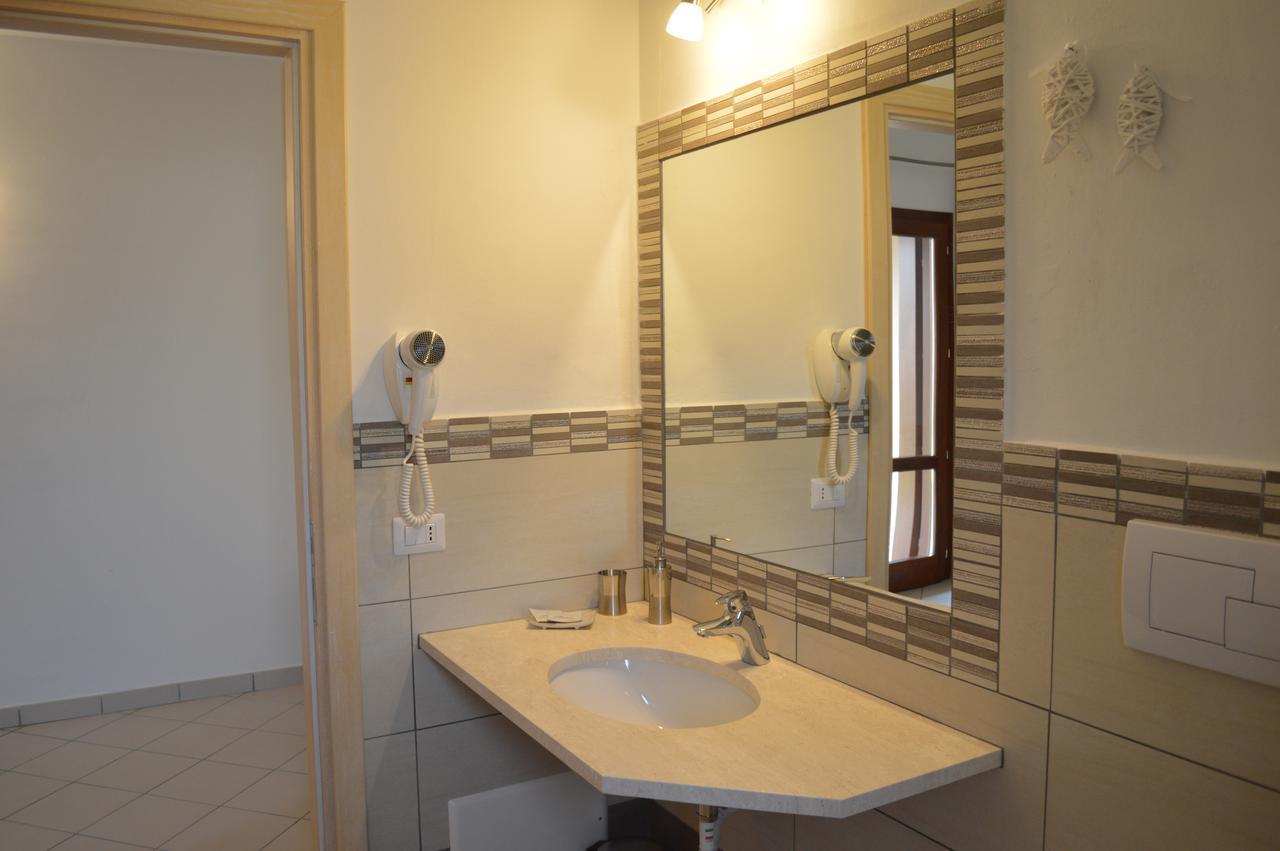 Guest Rooms Affittacamere San Teodoro  Ngoại thất bức ảnh