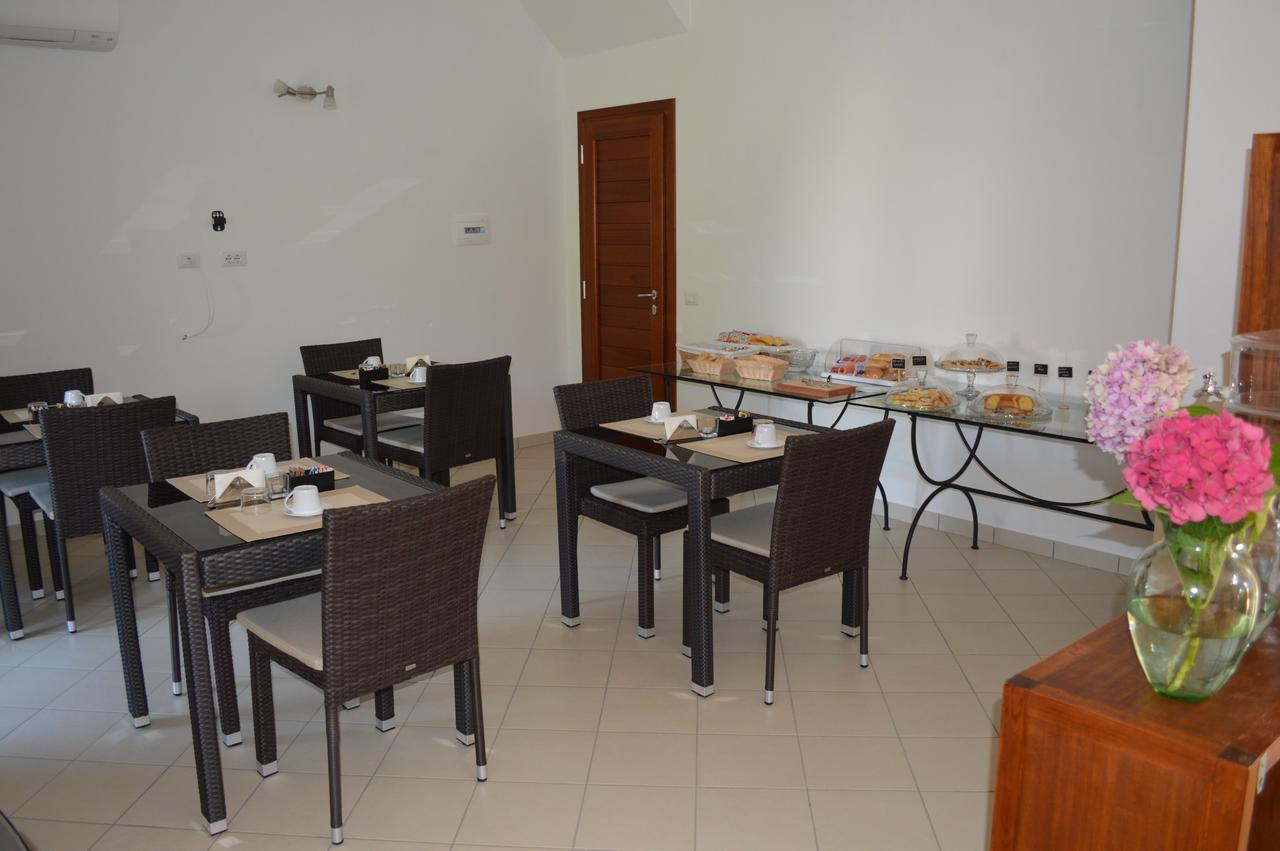 Guest Rooms Affittacamere San Teodoro  Ngoại thất bức ảnh